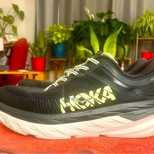 One pair of Hoka Men’s Bindi 7